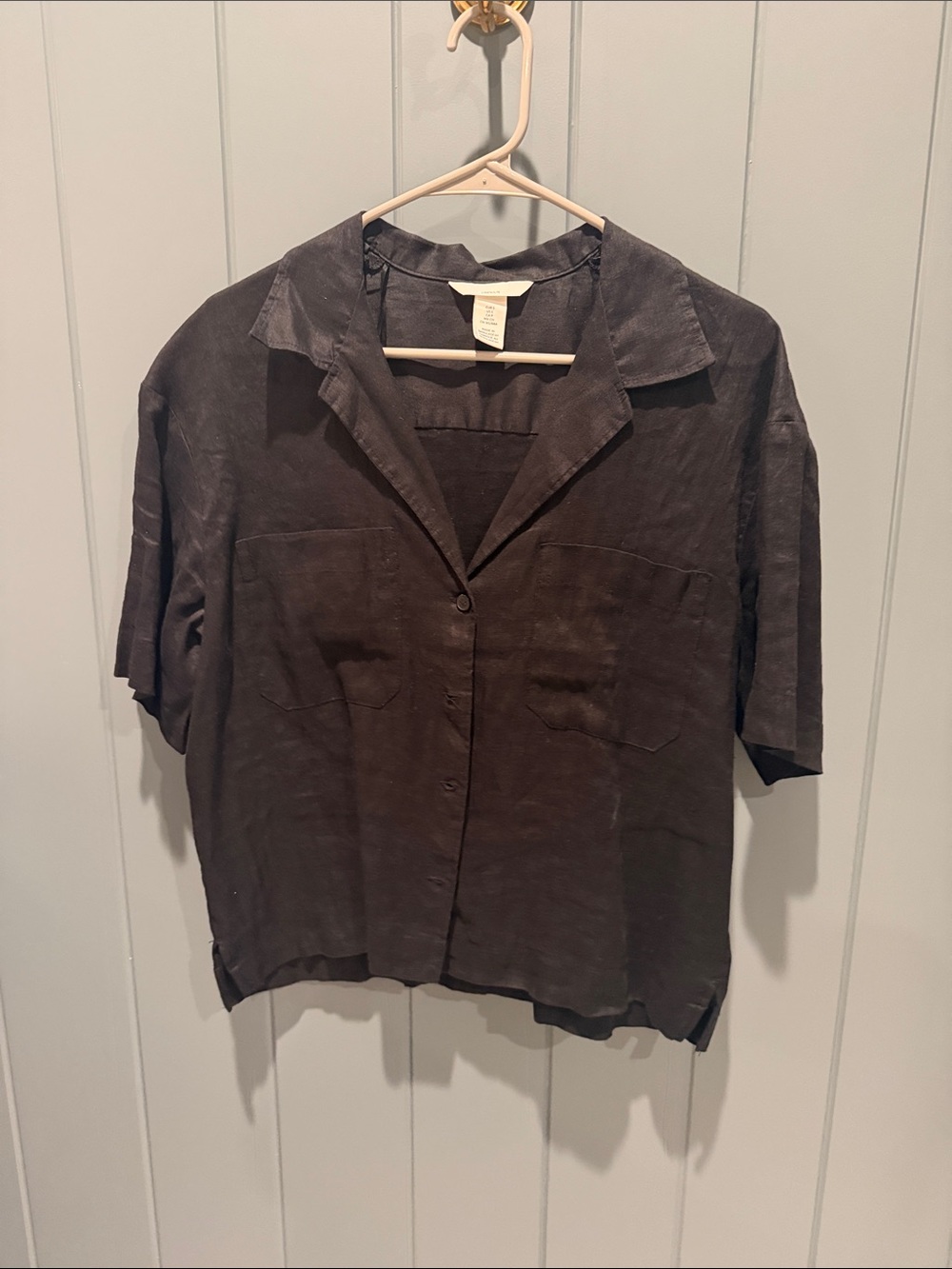 Relaxed Short-Sleeve Linen Button Front Top in black